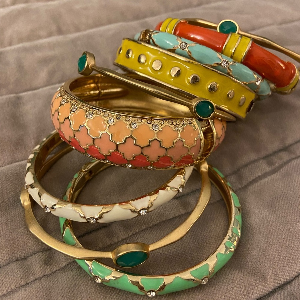 Mixed bunch of enamel and stone bracelets